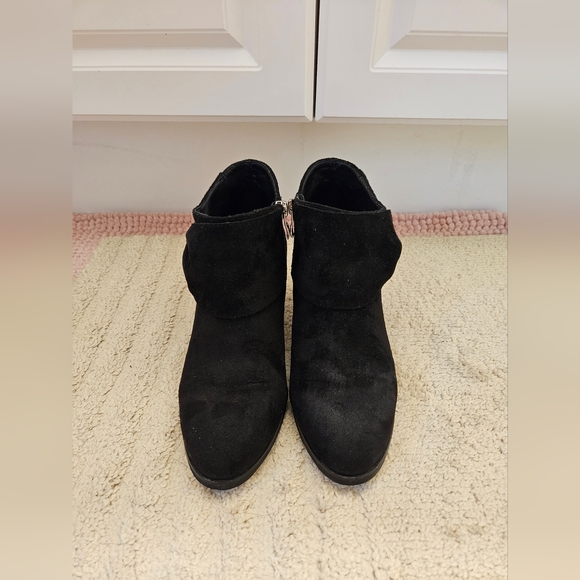 Ann’s elastic velvet side large bow stiletto boots, with Thick 11mm latex insole - Picture 8 of 16